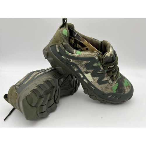 Треккинговые кроссовки «MAGNUM» летние в Артеме